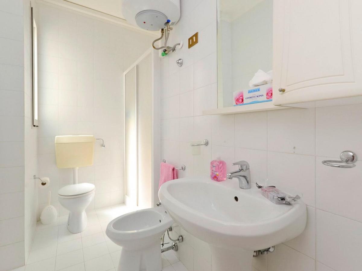 Apartment Parco Hemingway-4 By Interhome 利尼亚诺萨比亚多罗 外观 照片